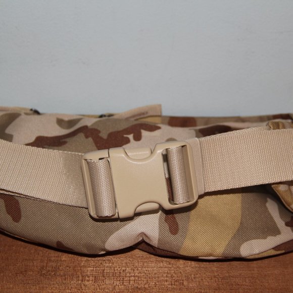 Nike SB Heritage Hip Pack Desert Camo Fanny Pack - Picture 3 of 7
